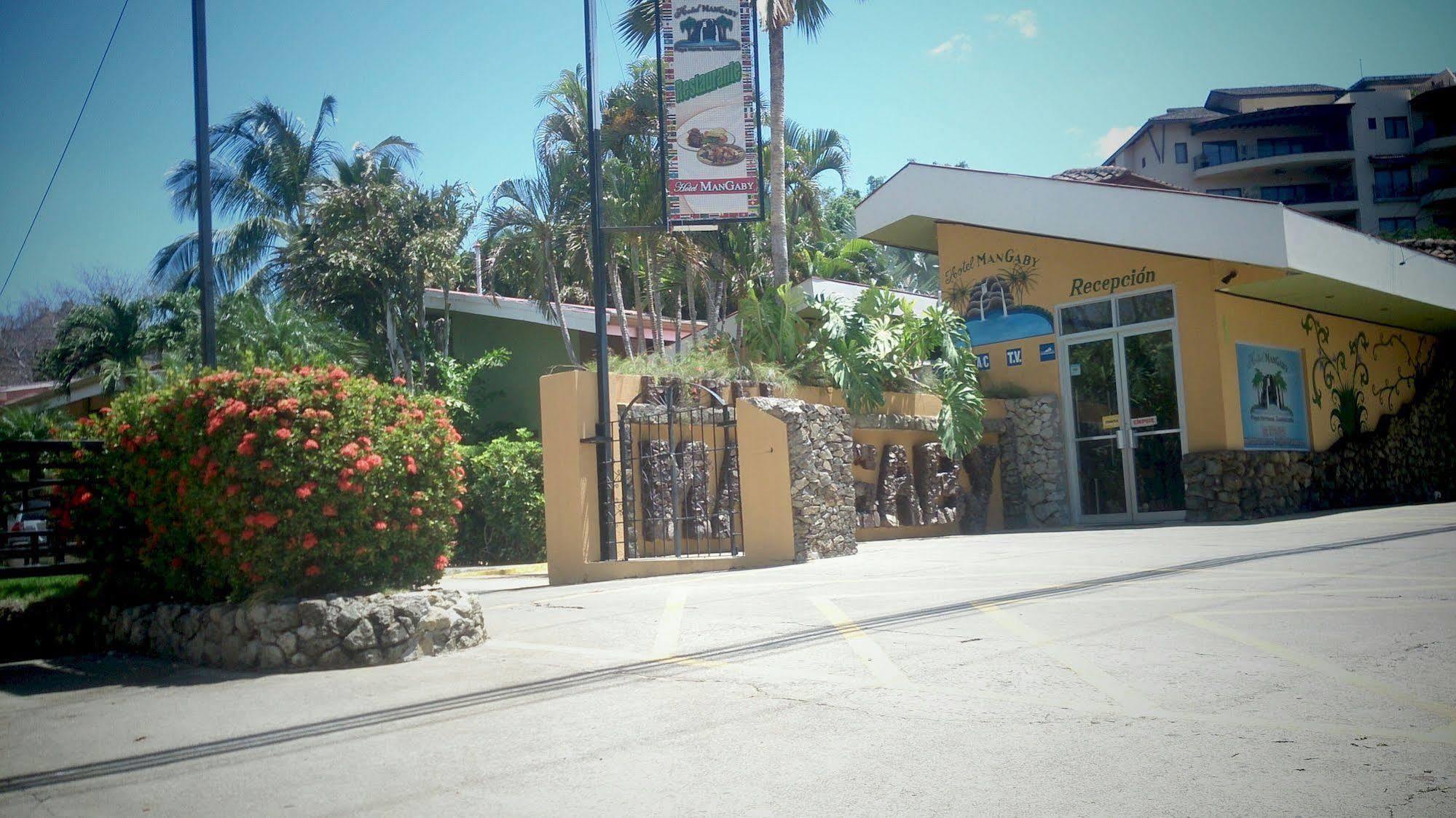 Hotel Mangaby Playa Hermosa  Exterior photo